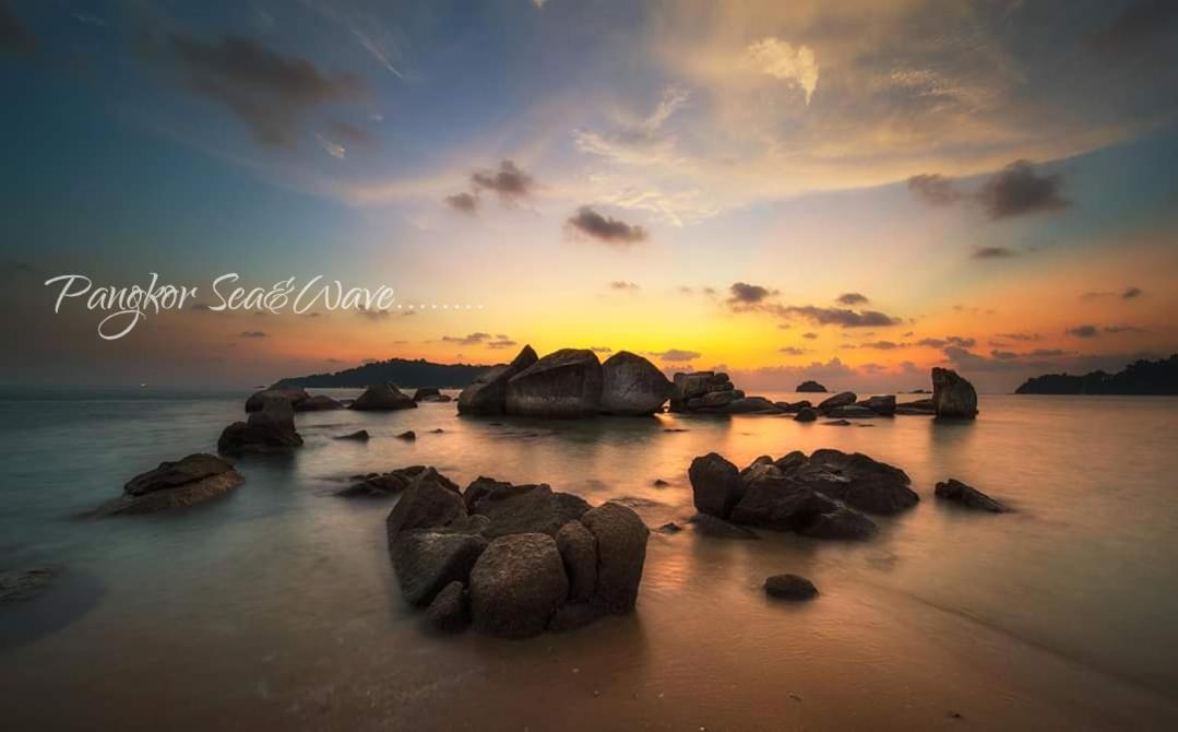 Sea & Wave #1 Coral Bay Apartment Pekan Pangkor Ngoại thất bức ảnh