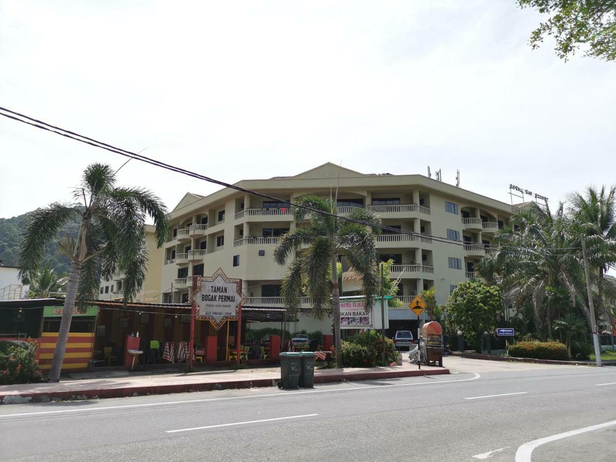 Sea & Wave #1 Coral Bay Apartment Pekan Pangkor Ngoại thất bức ảnh